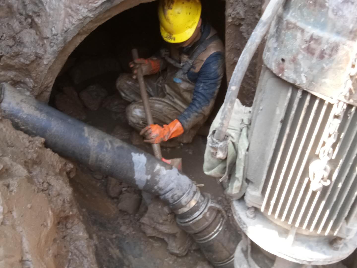 金江镇管道清淤