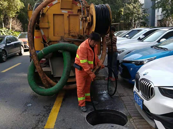 金江镇排污管道清淤